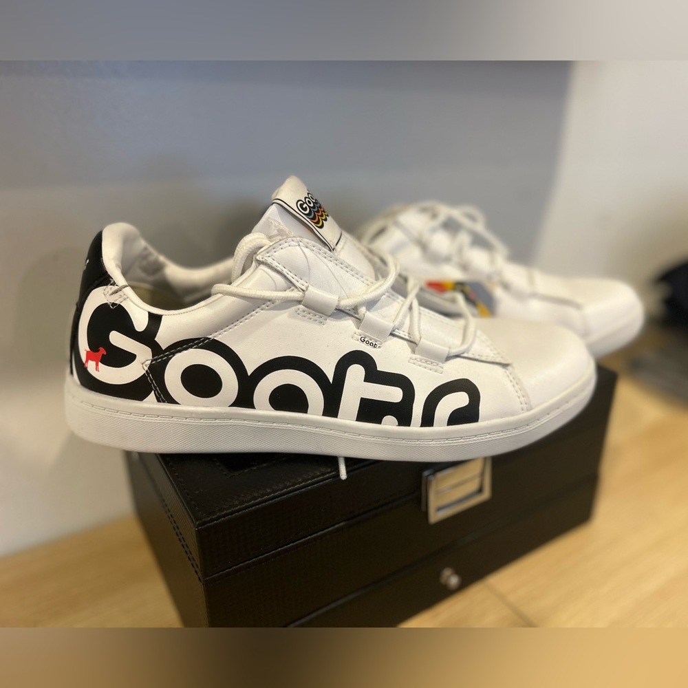 GOATS Mens Sneakers